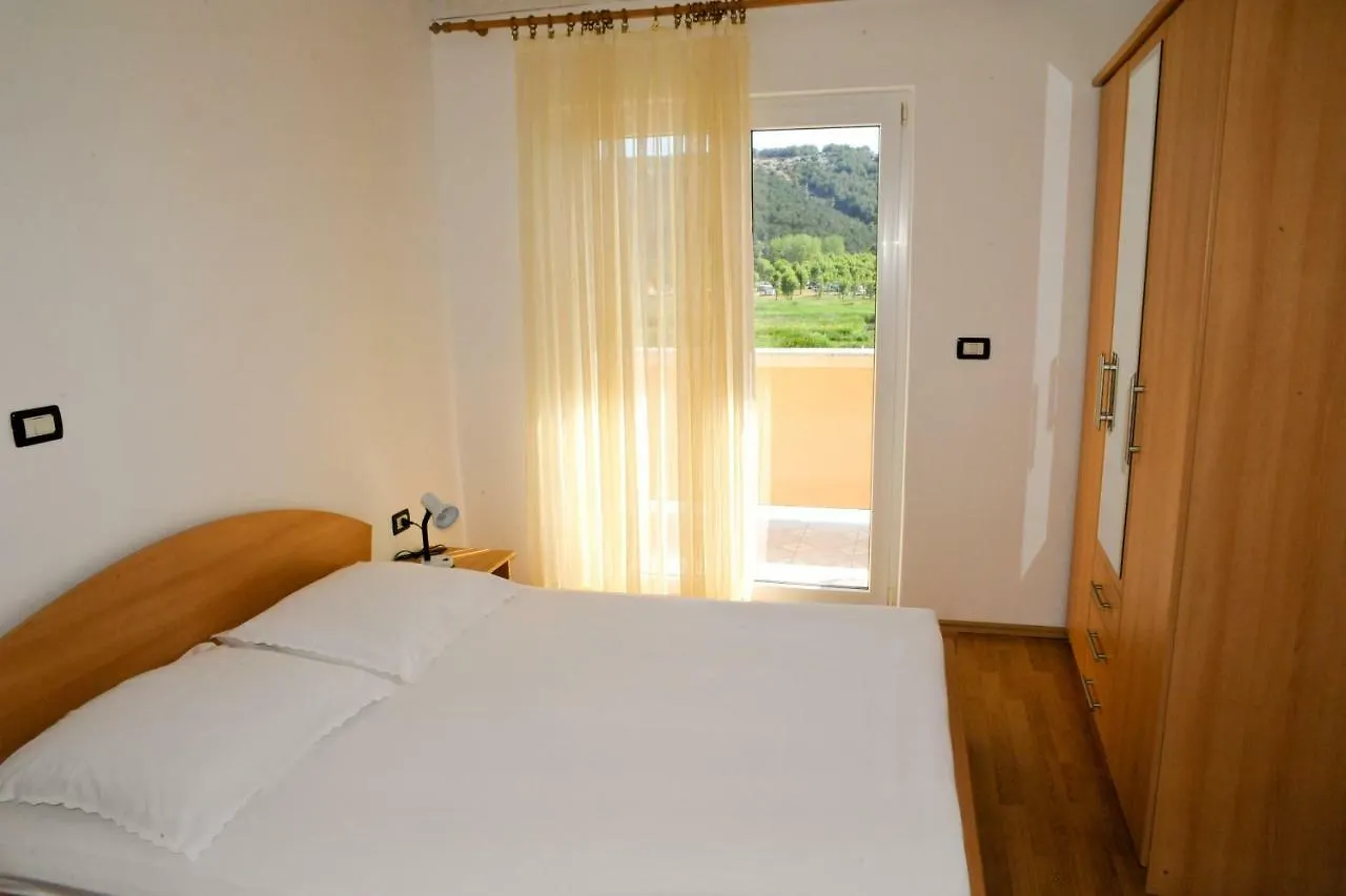 Apartmani Benko-Lopar Apartment