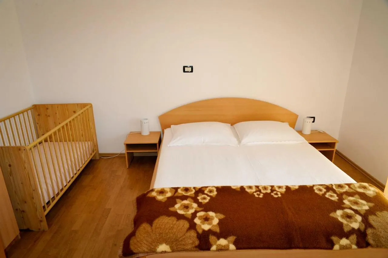 Apartment Apartmani Benko-Lopar